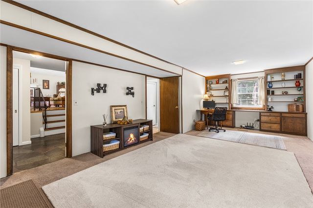 142 Wedgewood Drive, Penfield, NY 14526