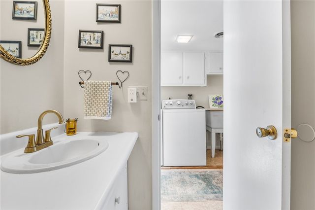 142 Wedgewood Drive, Penfield, NY 14526