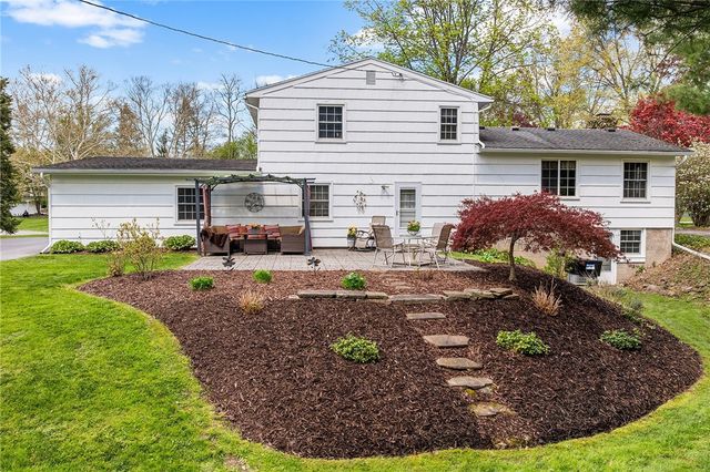 142 Wedgewood Drive, Penfield, NY 14526