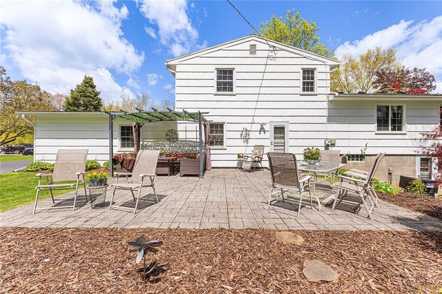 142 Wedgewood Drive, Penfield, NY 14526