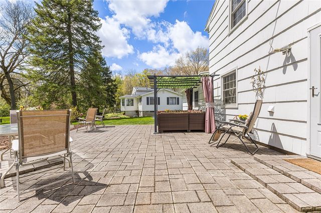142 Wedgewood Drive, Penfield, NY 14526