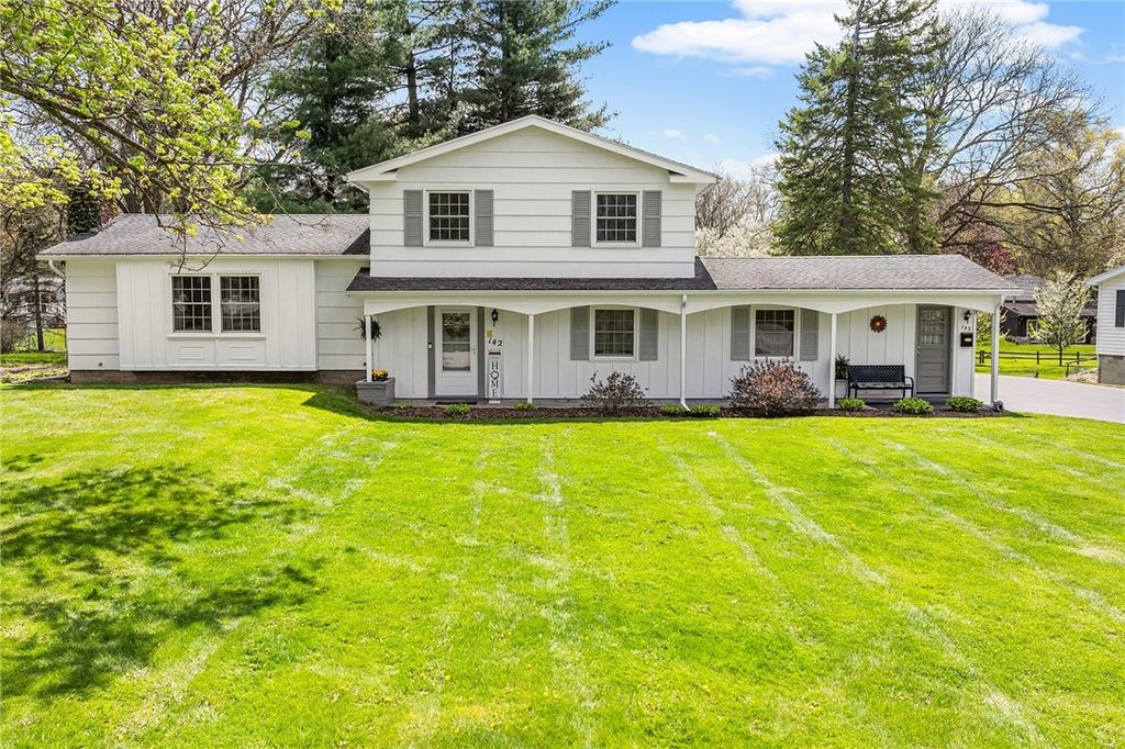 142 Wedgewood Drive, Penfield, NY 14526