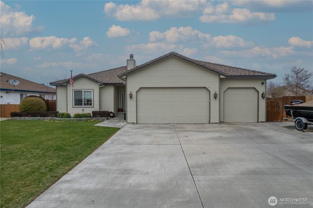 318 E Tanglewood Drive, Moses Lake, WA 98837