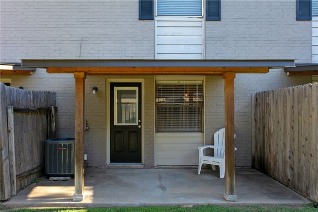 1409 Airline Drive B, College Station, TX 77845