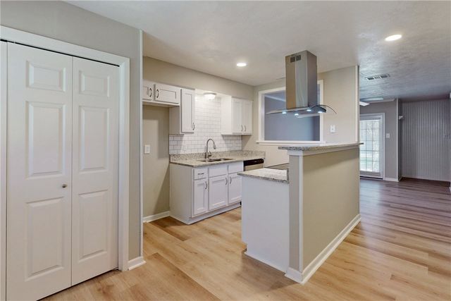 1409 Airline Drive B, College Station, TX 77845