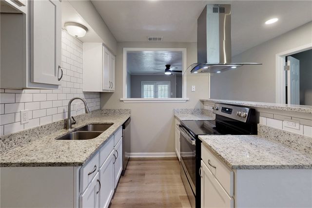 1409 Airline Drive B, College Station, TX 77845
