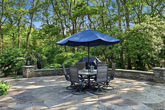 18 Nicole Court, Manorville, NY 11949