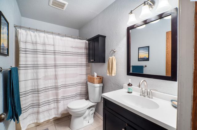 645 Staley Dr, Pullman, WA 99163