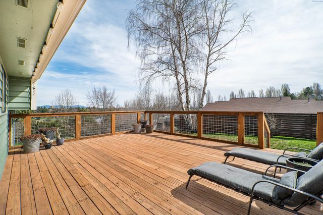 645 Staley Dr, Pullman, WA 99163