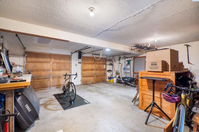 645 Staley Dr, Pullman, WA 99163