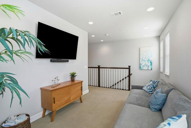 271 10th Street, Marina, CA 93933