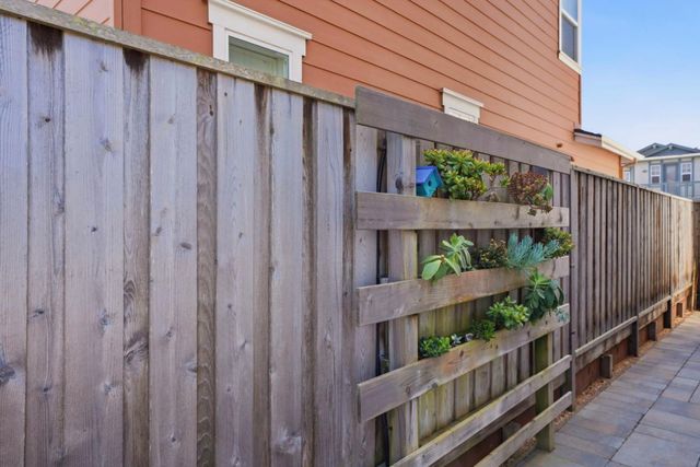 271 10th Street, Marina, CA 93933
