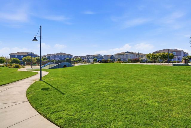 271 10th Street, Marina, CA 93933