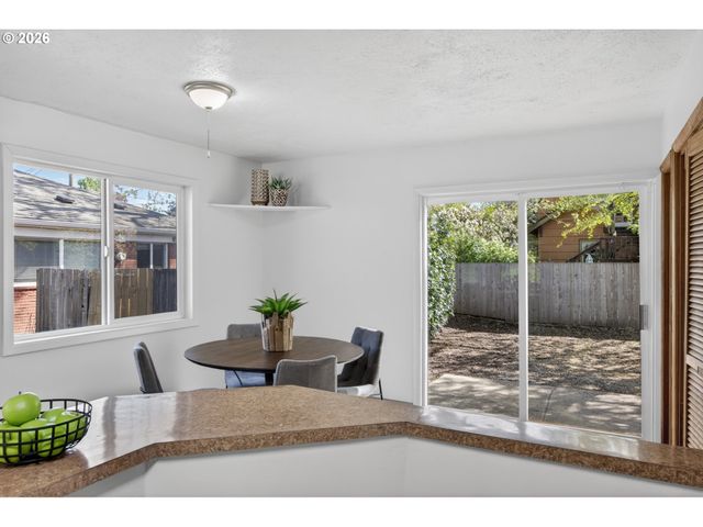 1044 Ne 57TH Ave, Portland, OR 97213