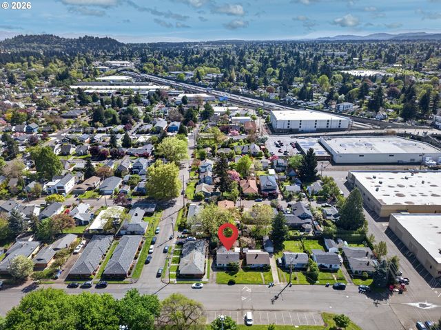 1044 Ne 57TH Ave, Portland, OR 97213