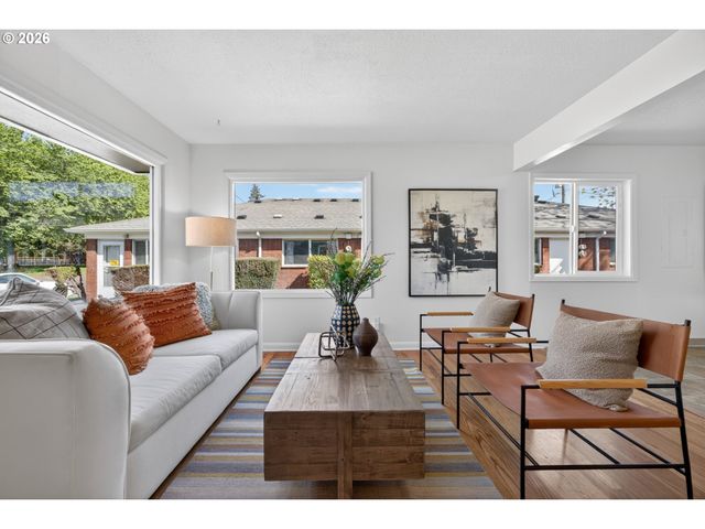 1044 Ne 57TH Ave, Portland, OR 97213