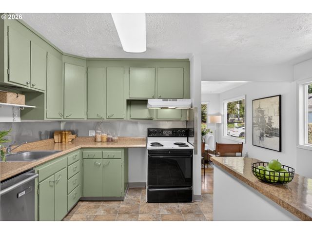 1044 Ne 57TH Ave, Portland, OR 97213