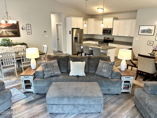 211 Baker Road, Hubert, NC 28539