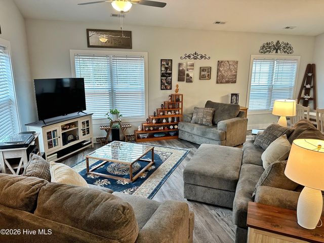 211 Baker Road, Hubert, NC 28539