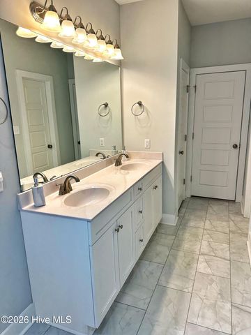 211 Baker Road, Hubert, NC 28539