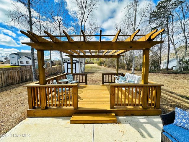 211 Baker Road, Hubert, NC 28539