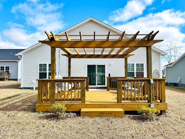 211 Baker Road, Hubert, NC 28539