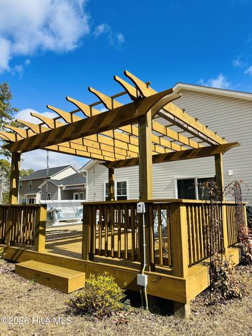 211 Baker Road, Hubert, NC 28539