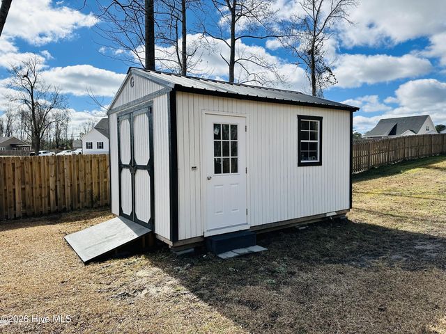 211 Baker Road, Hubert, NC 28539