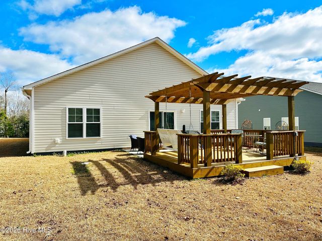 211 Baker Road, Hubert, NC 28539