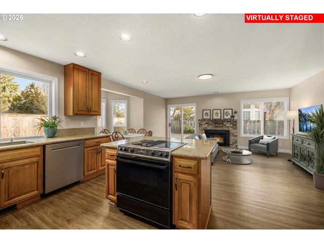 2366 Ne LINDSEY Dr, Hillsboro, OR 97124