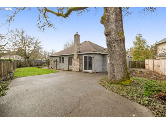 2366 Ne LINDSEY Dr, Hillsboro, OR 97124