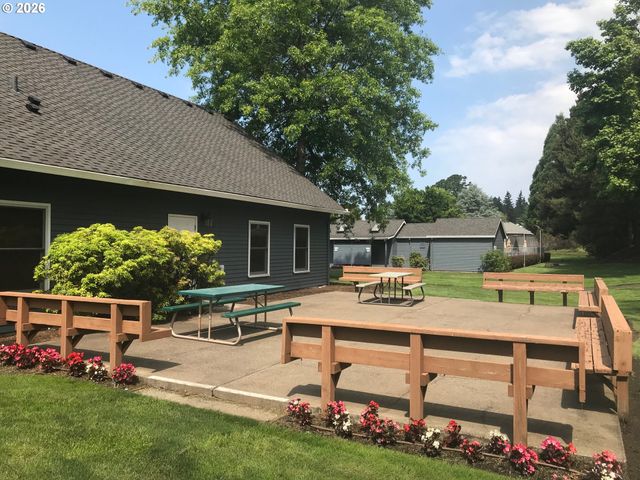 2366 Ne LINDSEY Dr, Hillsboro, OR 97124