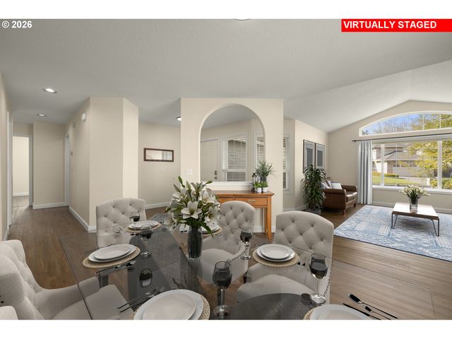 2366 Ne LINDSEY Dr, Hillsboro, OR 97124