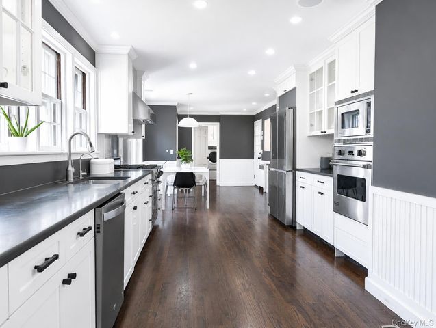 124 Lincoln Avenue, Purchase, NY 10577