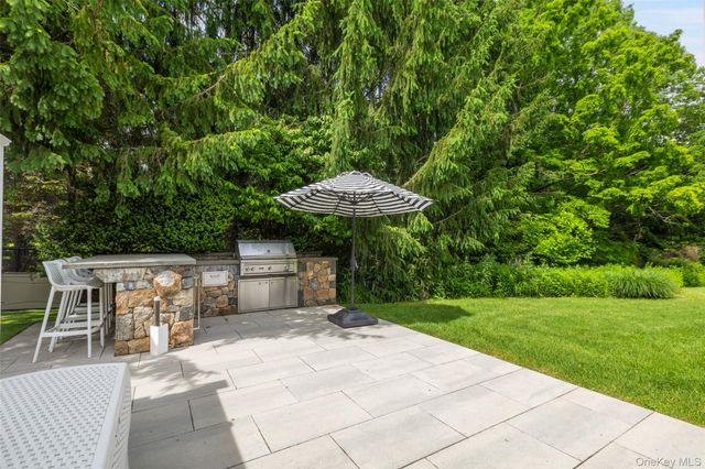 124 Lincoln Avenue, Purchase, NY 10577