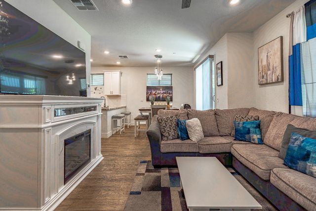 10448 Oboe Way, Elk Grove, CA 95757