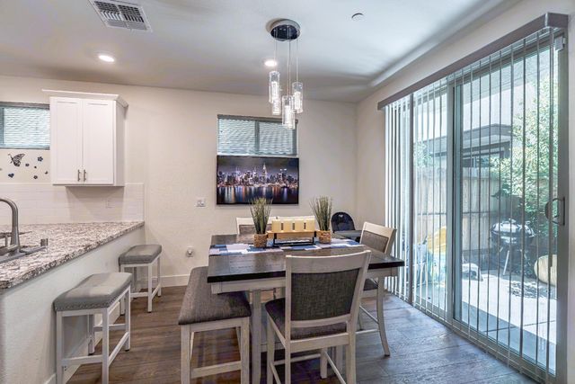 10448 Oboe Way, Elk Grove, CA 95757