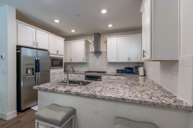 10448 Oboe Way, Elk Grove, CA 95757