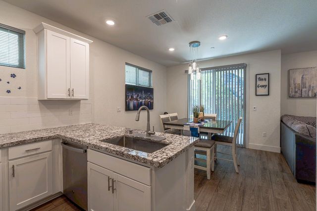 10448 Oboe Way, Elk Grove, CA 95757