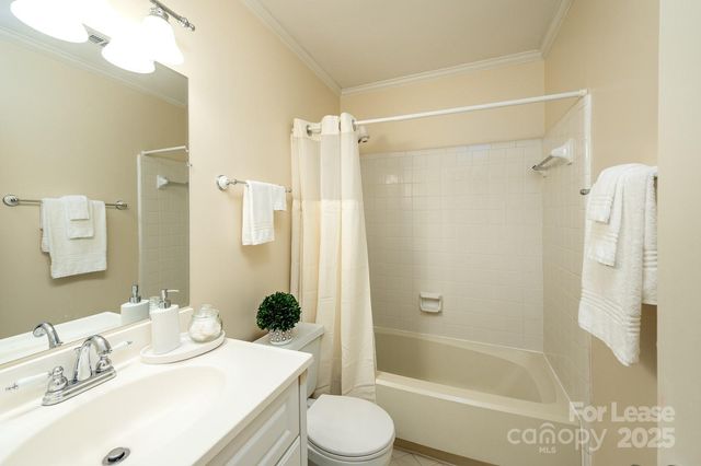 901 Winter Wood Drive, Matthews, NC 28105