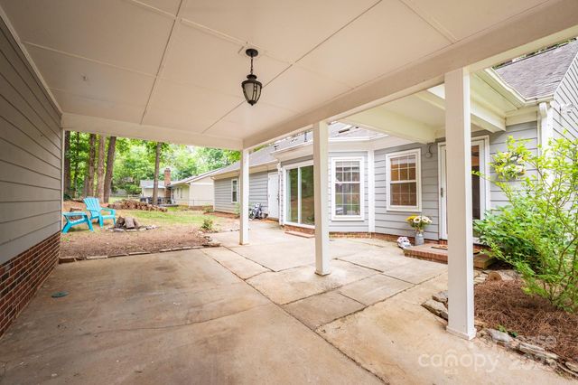 901 Winter Wood Drive, Matthews, NC 28105