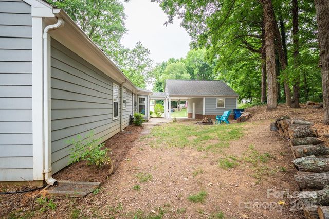 901 Winter Wood Drive, Matthews, NC 28105