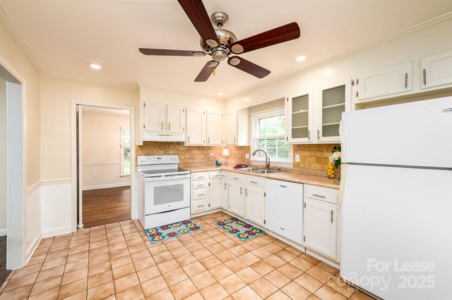 901 Winter Wood Drive, Matthews, NC 28105