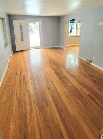 1400 Barbara, Penn Hills, PA 15147