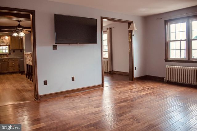 1550 MULBERRY ST W, Coal Township, PA 17866