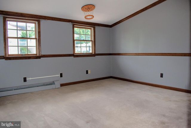 1550 MULBERRY ST W, Coal Township, PA 17866