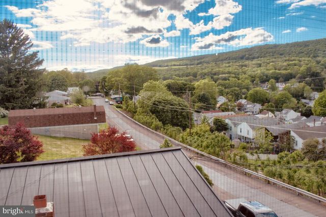 1550 MULBERRY ST W, Coal Township, PA 17866