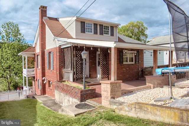 1550 MULBERRY ST W, Coal Township, PA 17866