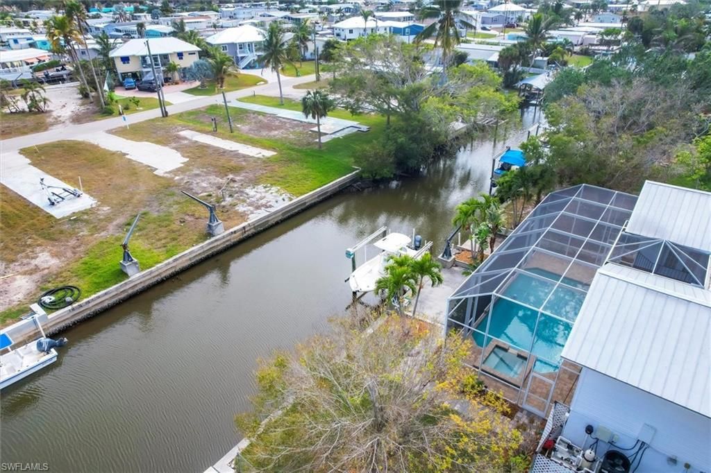 24538 Redfish ST, BONITA SPRINGS, FL 34134 — photo 2