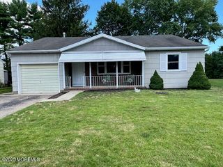 103 Langley Court, Toms River, NJ 08757